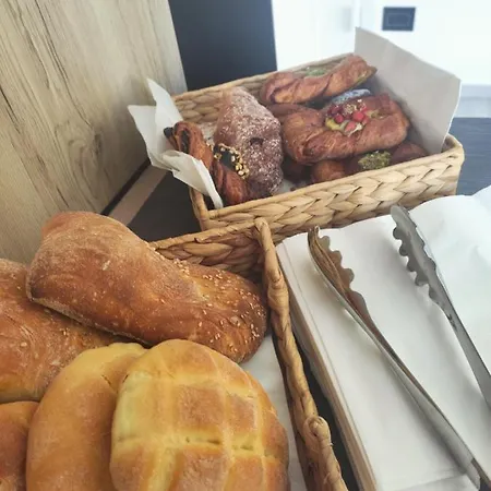 Thalya Luxury Alojamento de Acomodação e Pequeno-almoço 3*