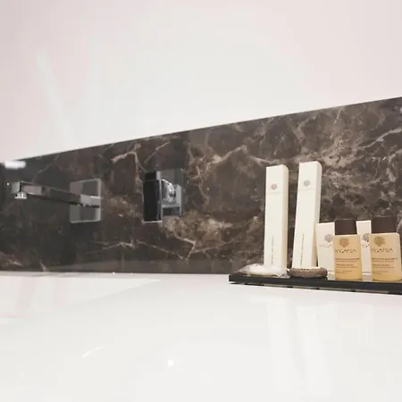Alojamento de Acomodação e Pequeno-almoço Thalya Luxury 3*