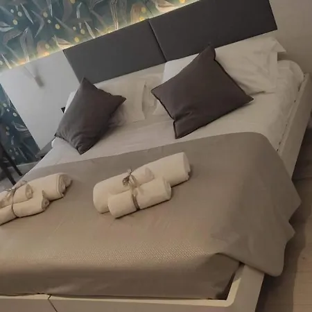 Thalya Luxury Alojamento de Acomodação e Pequeno-almoço 3*